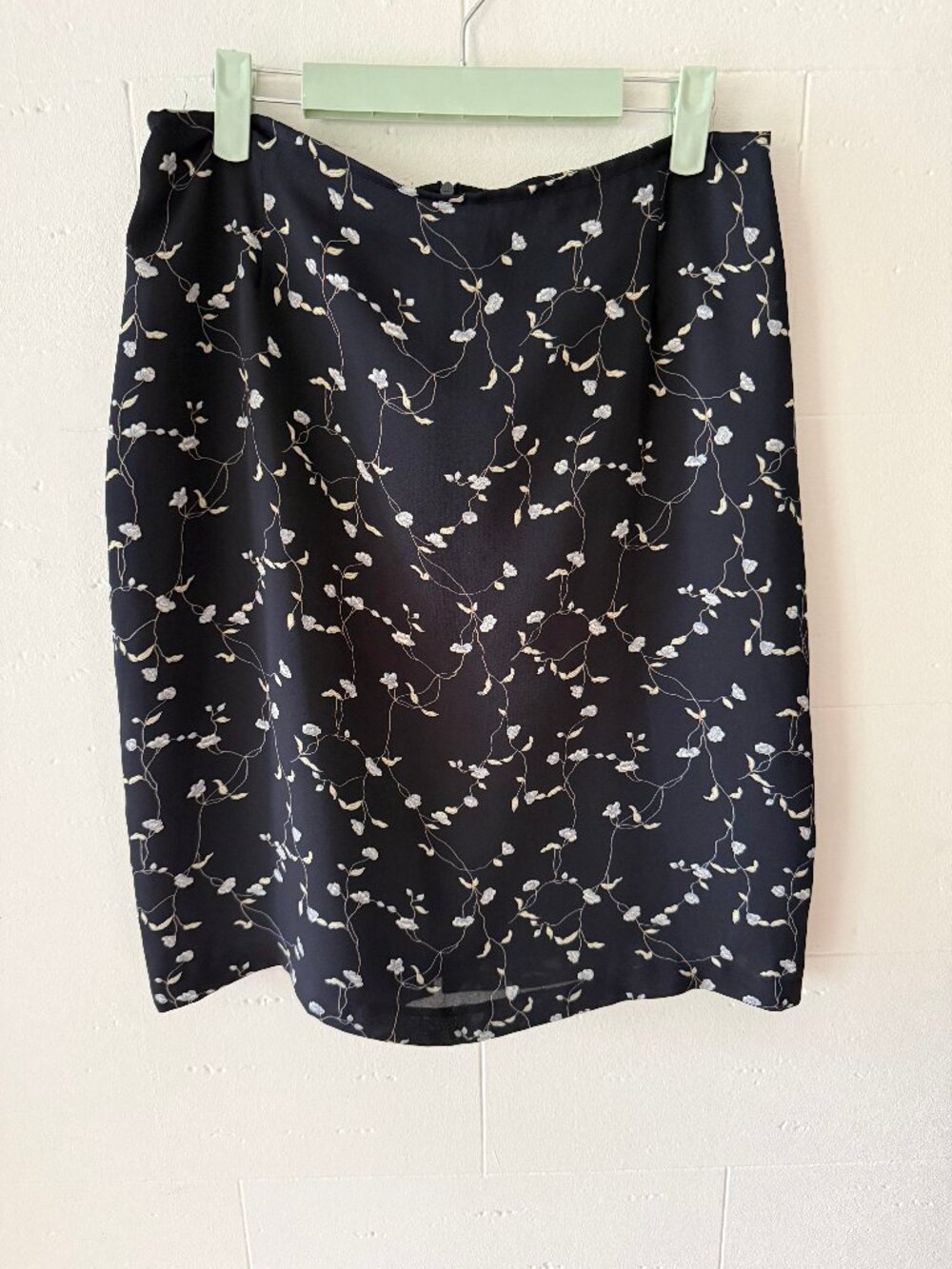 Simons | 90s Vintage Floral Feminine Midi Skirt | Medium